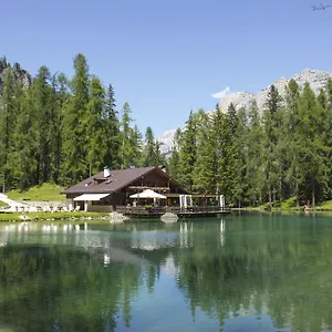  Bed and breakfast Lago Ghedina